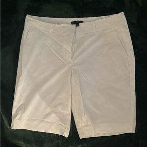 Ann Taylor White Women's Bermudas